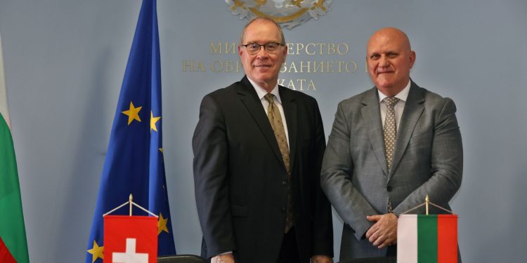 Над 620 000 лв. за стипендии на млади български учени