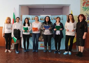 Родители на деца от ДГ „Незабравка“ в Мизия участват в рецитала „За теб Апостоле“ в памет на 152-годишнината от обесването на Васил Левски