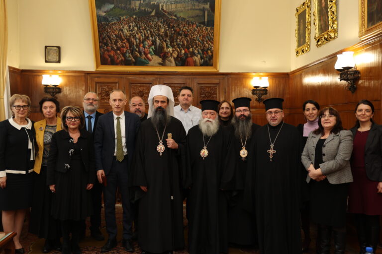 Образователната система трябва да направи децата не само знаещи, но и добри хора." Това каза министърът на образованието и науката Красимир Вълчев на среща с Негово Светейшество Даниил, Патриарх Български и Митрополит Софийски