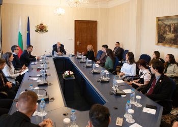 Румен Радев се срещна със студенти от Софийския университет „Св. Климент Охридски“