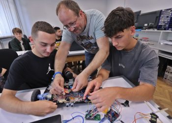 Подкрепа за развитие на дуалното обучение