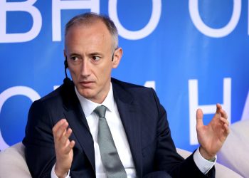 Бакалавърските програми трябва да бъдат по-широко специализирани