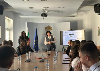 Ученици от Търговище влязоха в ролята на зам.-министри на образованието