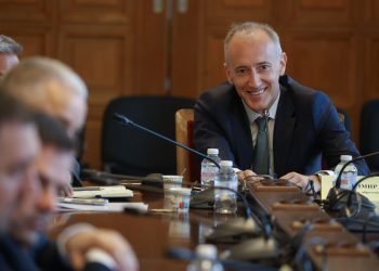 Подобряват система от санкции в училище