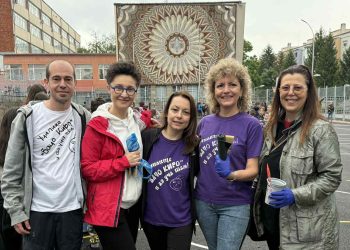 И аз уча там! И аз боядисвам там!