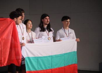 5 бронзови и 3 сребърни медала за българските ученици от Европейската олимпиада по физика