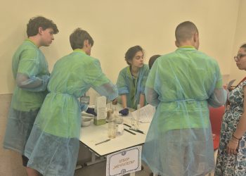 13 отбора от столични училища се включиха в интердисциплинарен турнир „Деца на науката“