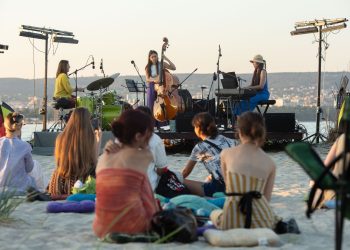 Нетрадиционен фест събира млади таланти във Варна