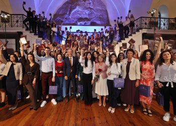 Връчиха рекордните 145 Национални дипломи