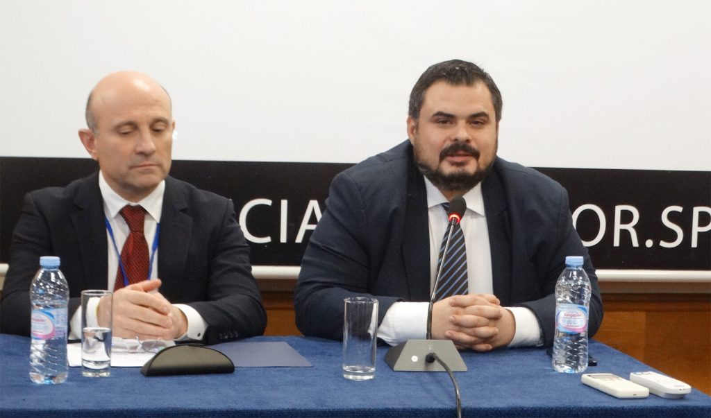 Зам.-министърът на образованието и науката Петър Николов заяви, че МОН ще подкрепя проекта за въвеждане на профилирани паралелки по роботика и изкуствен интелект в СУ "Алеко Константинов" в Луковит