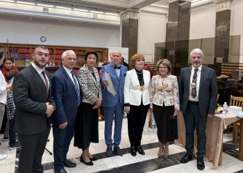 В навечерието на Деня на народните будители Университетът по библиотекознание и информационни технологии (УниБИТ) събра учени, студенти и приятели на 23-тата научна конференцията „Обществото на знанието и хуманизмът на XXI век“