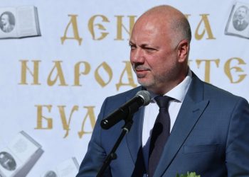Министър-председателят Росен Желязков участва в тържественото честване на Деня на народните будители в СУ „Братя Каназиреви“ в Разлог