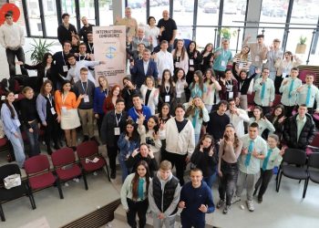 Място, което дава думата на младите в Перник