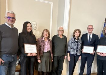 „Аз-буки“ награди автори на научни статии