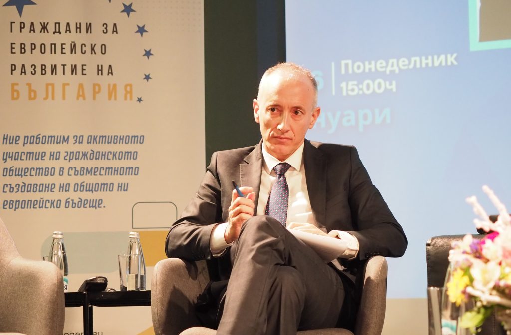 Най-важният ресурс на образователната система е креативният учител, който излиза от рутината и успява да мотивира в по-голяма степен учениците да учат.“ Това казва министърът на образованието и науката Красимир Вълчев