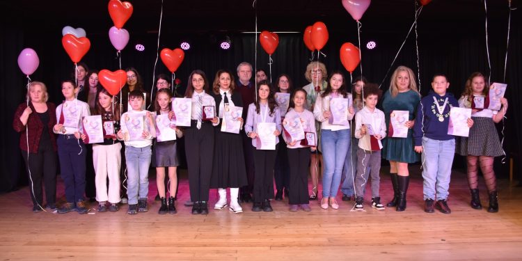 Талантливи млади творци се включват активно в Националния литературен конкурс „Любовта в нас“