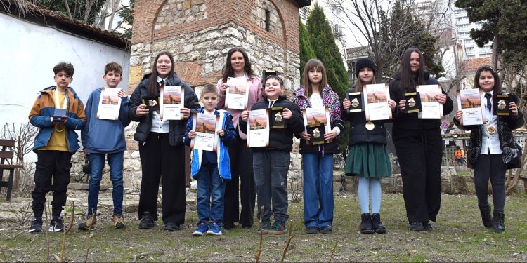 Отличиха призьорите в XV национален конкурс „Българските архитектурни паметници в макети“