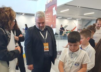 Отбор „Механо“ спечели голямата битка на роботите