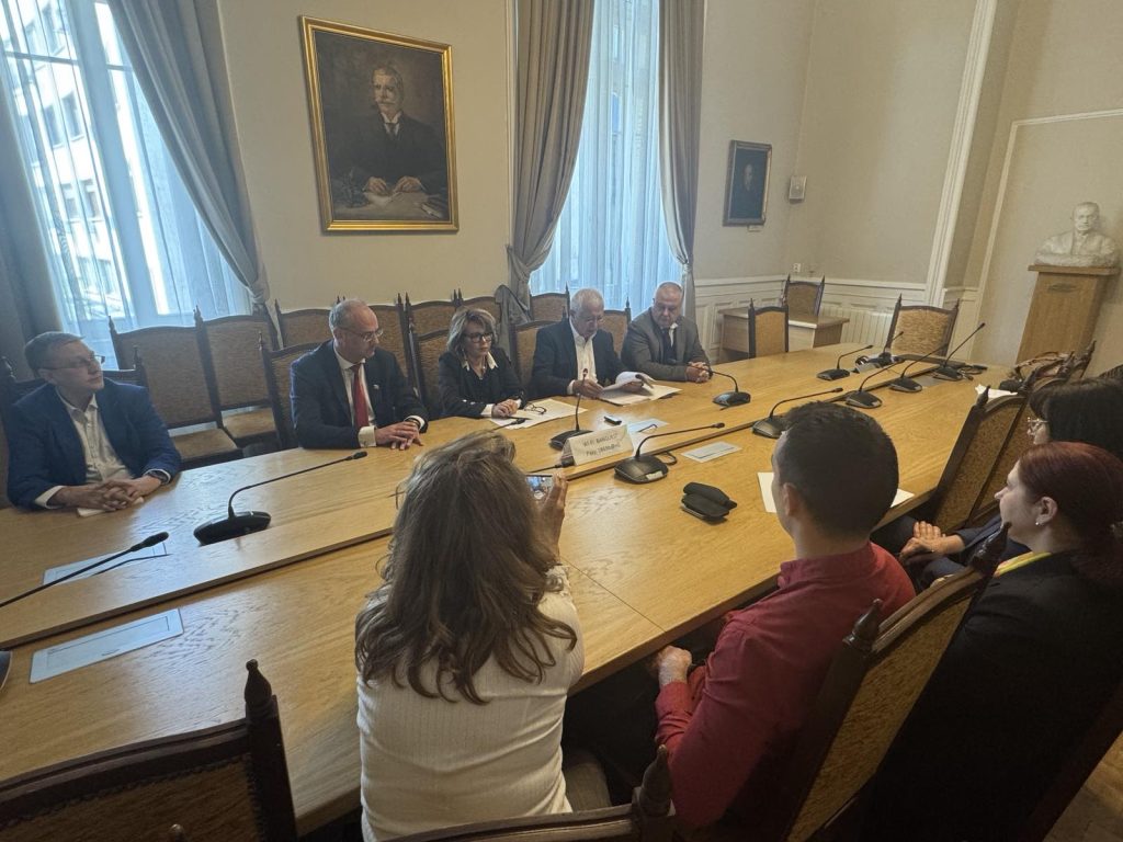 Над 60 ученици от 15 български неделни училища в Европа и Северна Америка проучват архиви от преди 150 години в различни държави, за да изследват отзвука от Априлското въстание