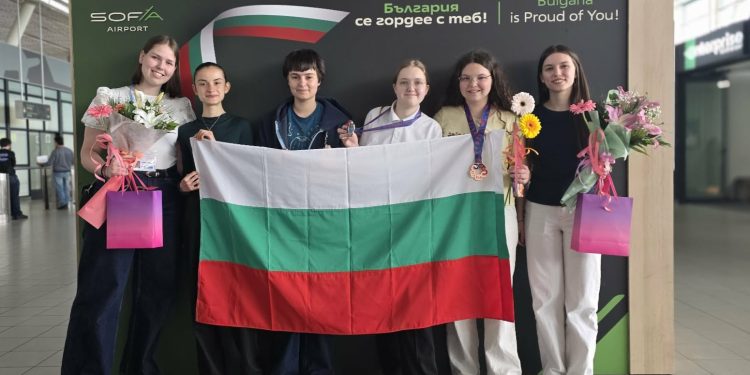 Два медала за България от Европейската олимпиада по математика за момичета