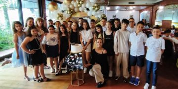 За учителката в Първо ОУ „Христо Ботев“ в Търговище Димана Найденова всяка победа на възпитаниците ѝ е и нейна