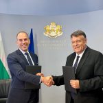 Световната банка ще подпомогне внедряването на система за анализ на данни в близо 200 училища и ще обучи лидерски екипи за работа с нея, съобщи Пресцентърът на МОН