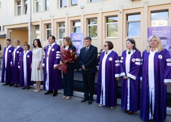 Просветният министър откри академичната година в два университета