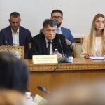 МОН подготвя пакет от мерки за дисциплината в училище, обяви в ресорната парламентарна комисия министърът на образованието и науката проф. Георги Вълчев