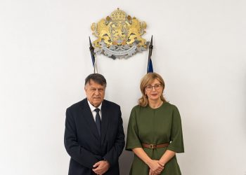 Еврокомисарят Екатерина Захариева и министър Георги Вълчев обсъдиха насърчаването на научните изследвания