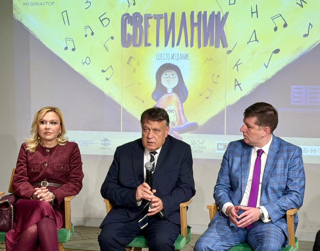 Инициативата за създаване на училищни химни „Светилник“ вече обхваща 33 000 ученици